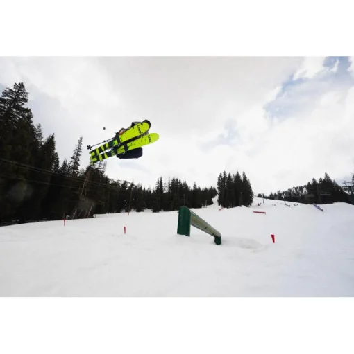 Ski Line Sakana